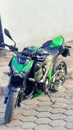KAWASAKI Z800 